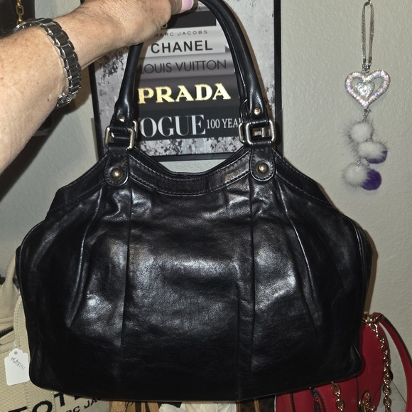 Gucci Sukey Black Leather Hobo Shoulder Bag with Gold Hardware - Picture 7 of 13